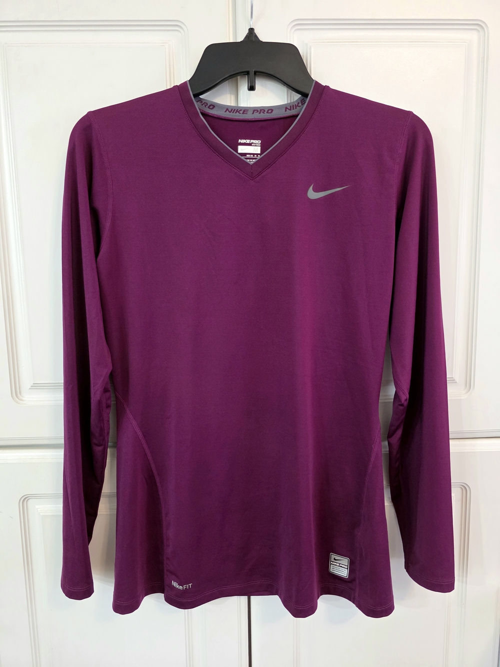 Nike Women's Long-Sleeve V-Neck Top - Plum- Size Medium- EUC